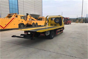 蝶山非事故拖车