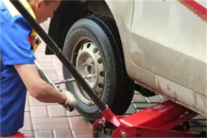 蝶山附近拖车24小时服务热线电话