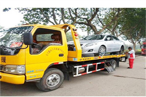 蝶山附近24小时汽车拖车服务热线