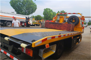 蝶山附近拖车电话号码服务